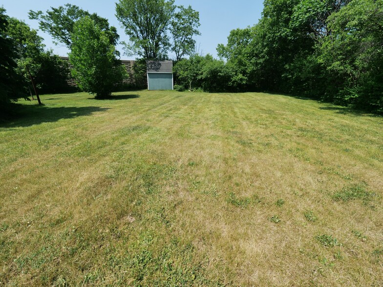 1250 S O'Plaine Rd, Waukegan, IL for sale - Building Photo - Image 2 of 18