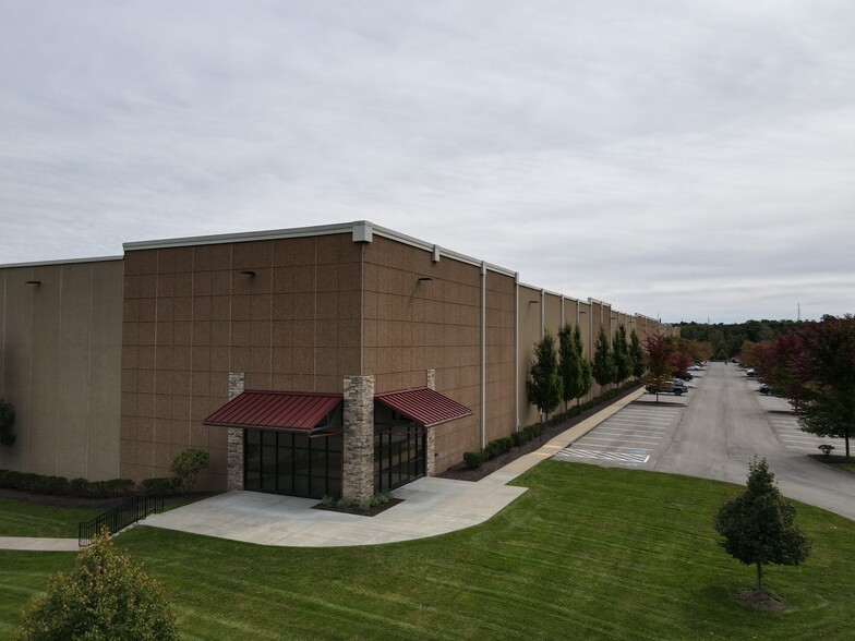 2010 Jacksons Pointe Court, Zelienople, PA for lease - Building Photo - Image 3 of 4