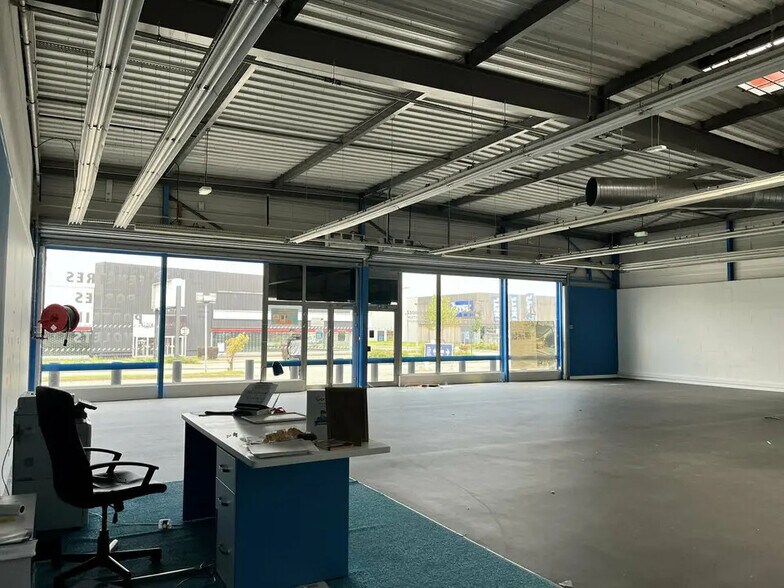 1 Rue Des Emplettes, Vendenheim for lease - Interior Photo - Image 2 of 12