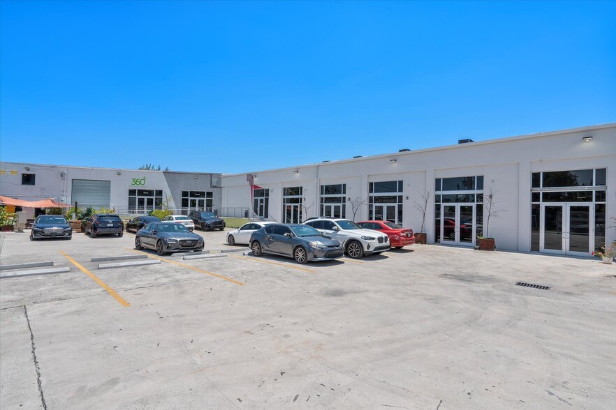 350 NE 75th St, Miami, FL for lease - Building Photo - Image 2 of 9