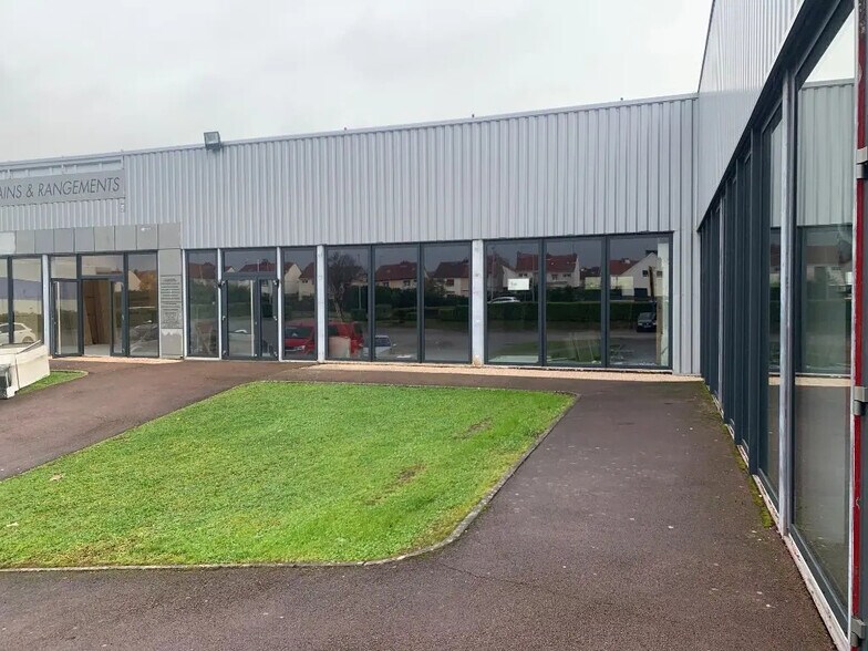 Retail in Marsannay-la-Côte for lease - Building Photo - Image 2 of 6
