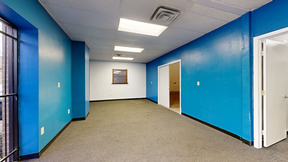 5829 W Sam Houston Pky N, Houston, TX for lease - Matterport 3D Scan - Image 2 of 16