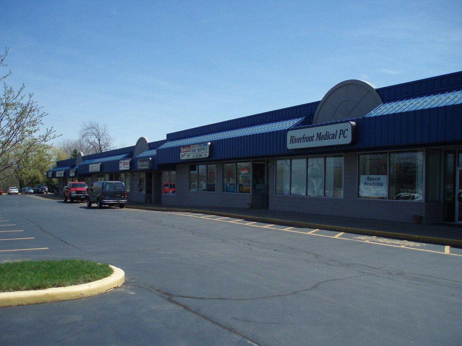 49114939 Genesee St, Cheektowaga, NY 14225 Sky Harbor Square