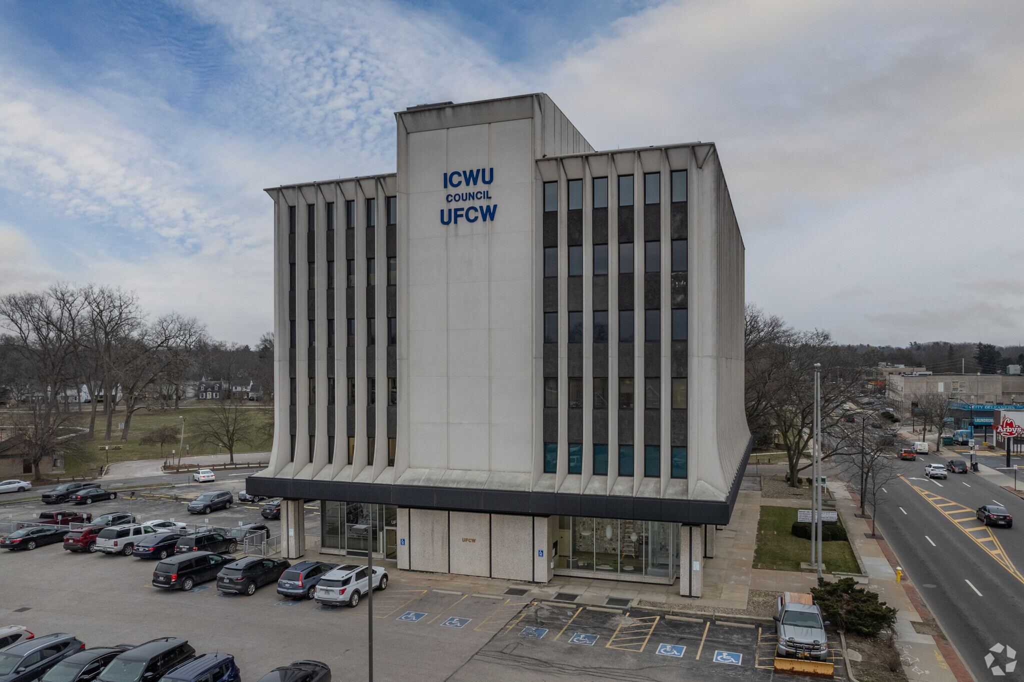 1655 W Market St, Akron, OH for lease Primary Photo- Image 1 of 6