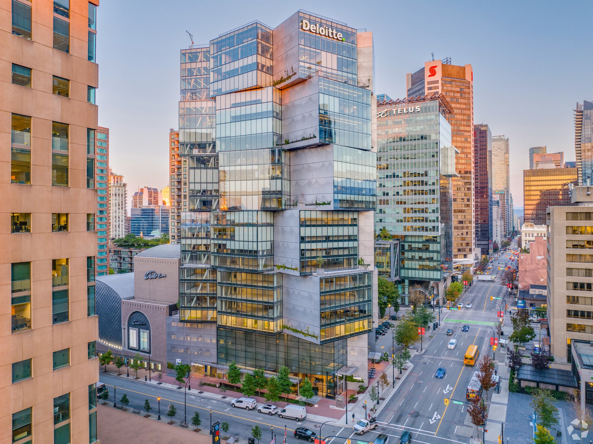 400 W Georgia St, Vancouver, BC for lease Building Photo- Image 1 of 16