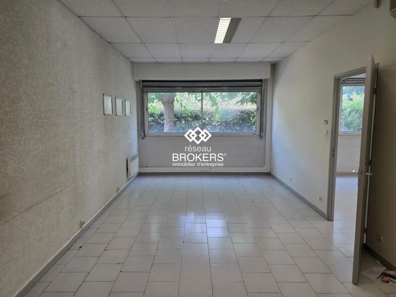 Office in Mauguio for lease - Interior Photo - Image 3 of 12