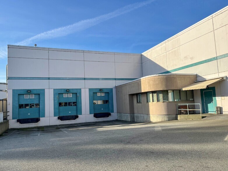 3788 North Fraser Way, Burnaby, BC for lease - Building Photo - Image 2 of 3