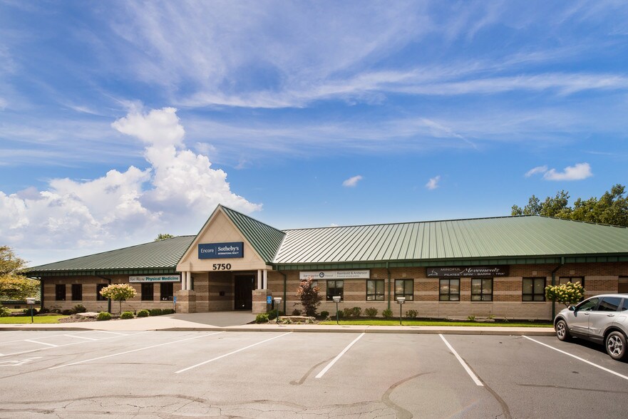 5750 Coventry Ln, Fort Wayne, IN for sale - Building Photo - Image 1 of 1