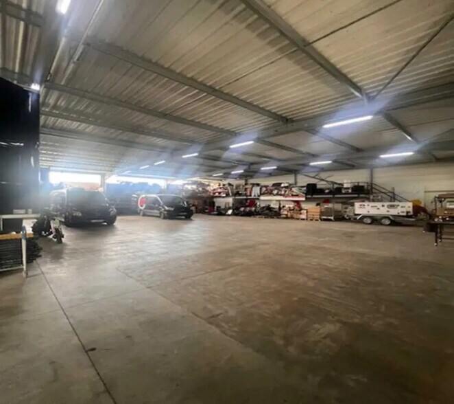 Office in Montrabé for lease - Interior Photo - Image 1 of 19