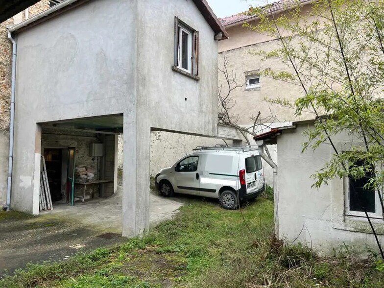 65 Avenue De Robinson, Châtenay-Malabry for sale - Building Photo - Image 1 of 11