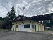 115 Weott Heights Rd, Weott CA - Motel