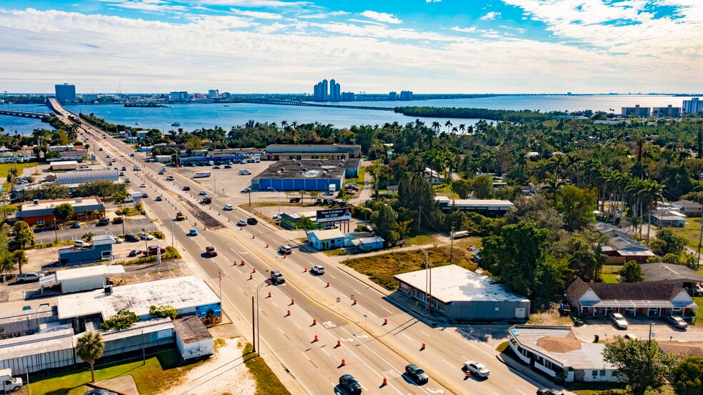 N Tamiami Trail, North Fort Myers, FL portfolio of 2 properties for sale on LoopNet.com - Building Photo - Image 1 of 72