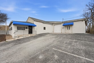 546 Brehl Ave, Columbus, OH for lease Interior Photo- Image 2 of 20