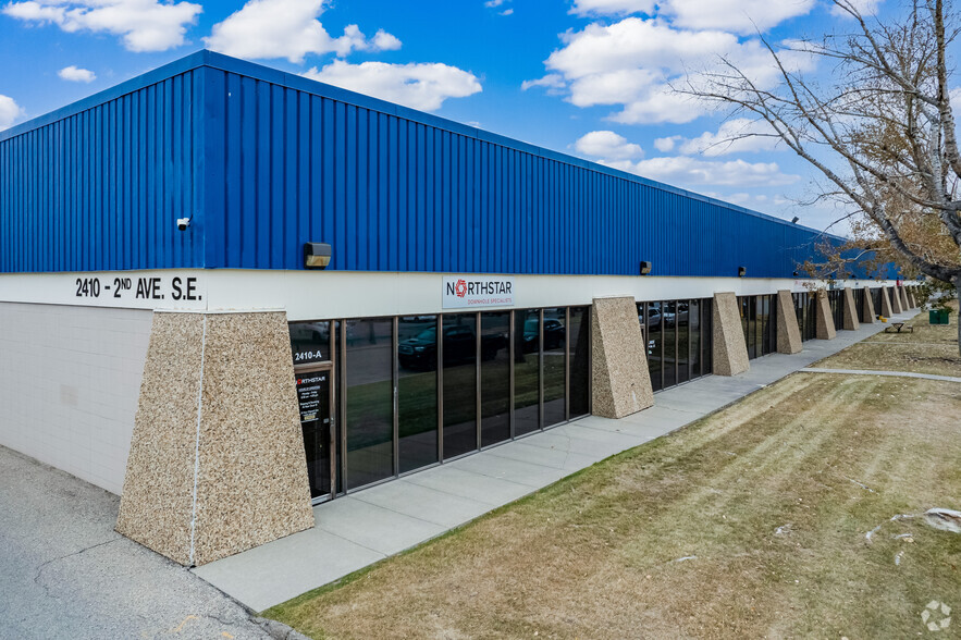 2410 2nd Ave SE, Calgary, AB for lease - Primary Photo - Image 1 of 5