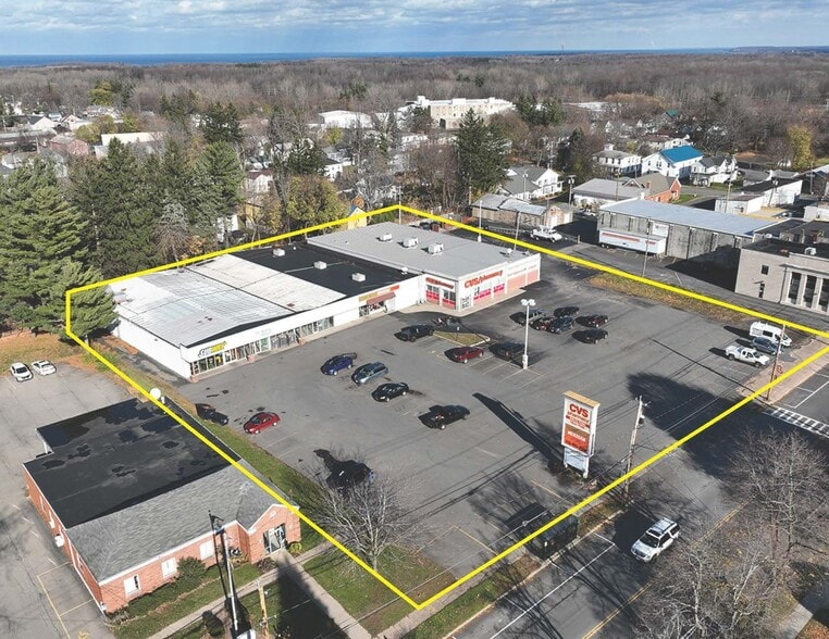 34-40 W Main St, Sodus, NY for lease - Building Photo - Image 2 of 8