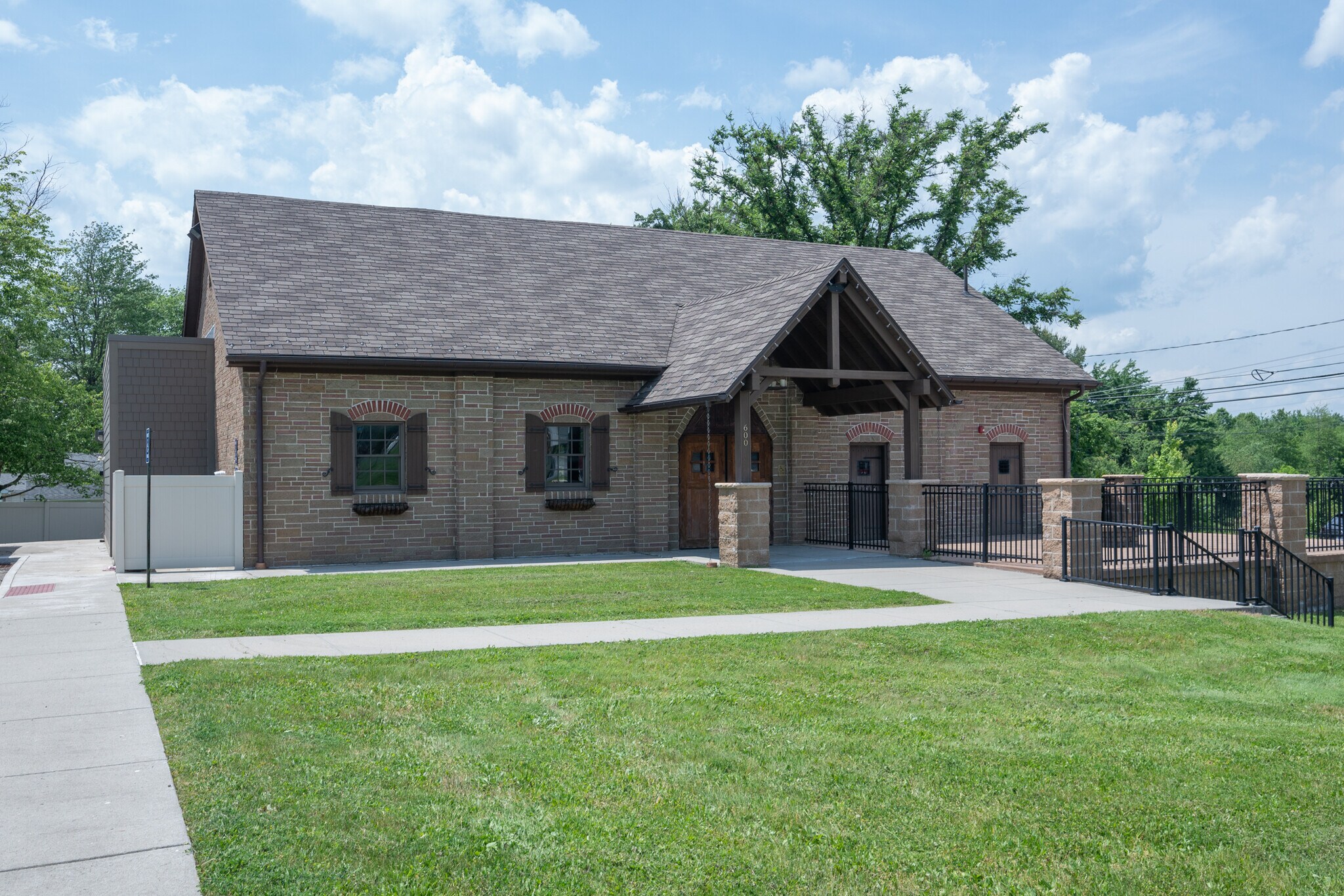 600 S Hermitage Rd, Hermitage, PA 16148