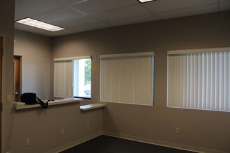 479 Port View Dr, Harrisburg, PA for lease Interior Photo- Image 2 of 16