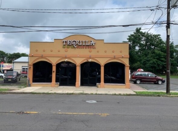313 E 5th St, Plainfield, NJ for sale - Primary Photo - Image 1 of 1