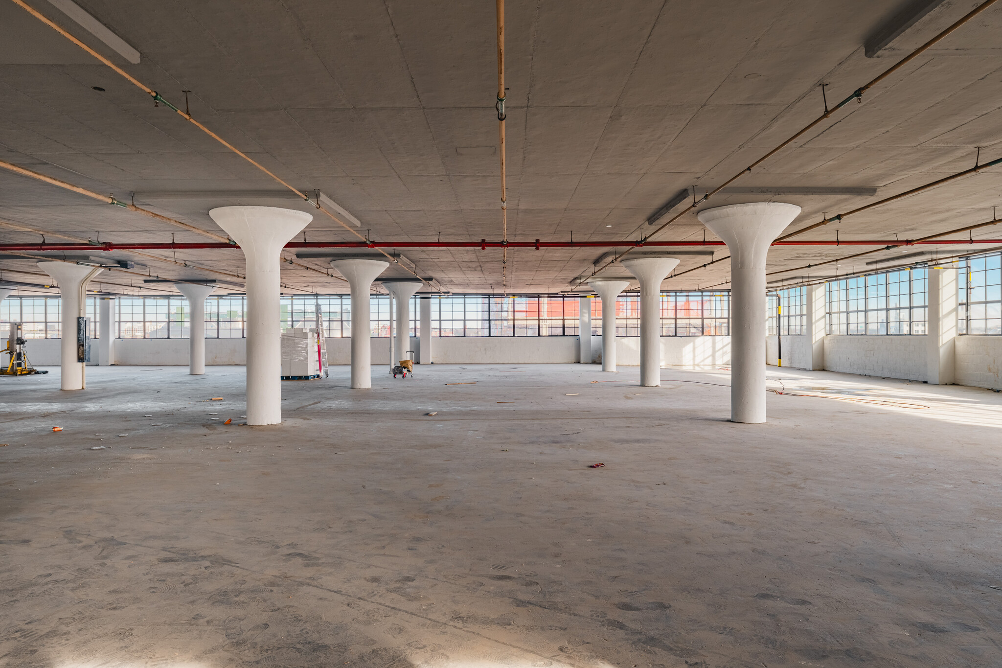 236-276 Greenpoint Ave, Brooklyn, NY for lease Interior Photo- Image 1 of 6