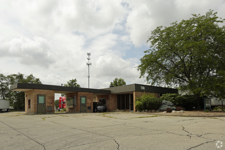 740 36th St SE, Grand Rapids, MI for sale - Primary Photo - Image 1 of 1