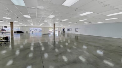 3565 E Flamingo Rd, Las Vegas, NV for lease Interior Photo- Image 1 of 7