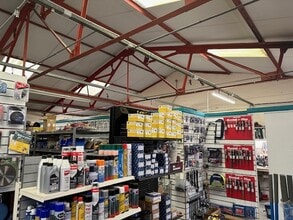 Northern Rd, Newark for lease Interior Photo- Image 2 of 2