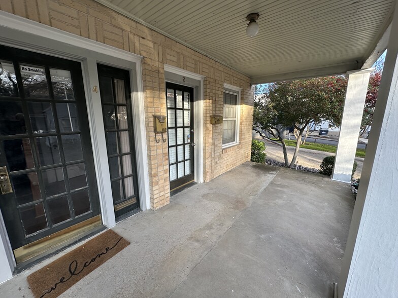 106 S Church St, McKinney, TX for lease - Building Photo - Image 2 of 8