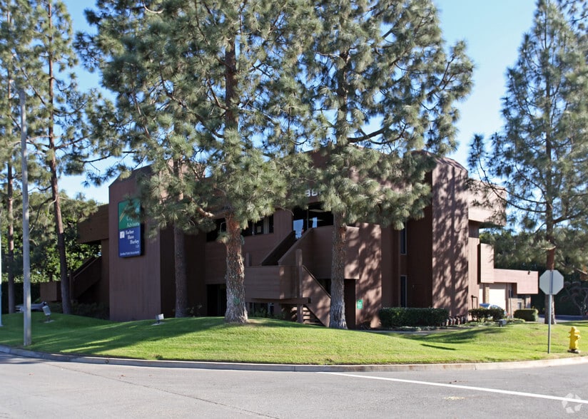 888 W Ventura Blvd, Camarillo, CA for sale - Primary Photo - Image 2 of 3