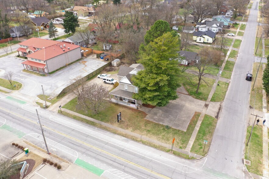 414 S St, Springdale, AR 72764