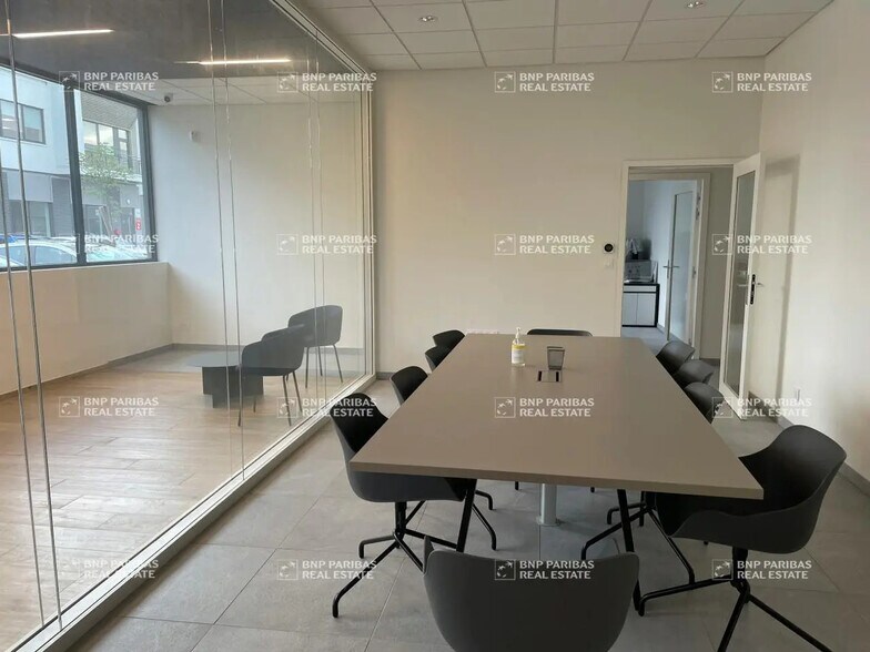 92 Avenue Du Progrès, Chassieu for lease - Interior Photo - Image 3 of 13