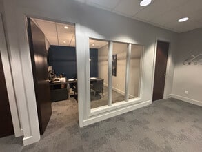 1455 Ellis St, Kelowna, BC for lease Interior Photo- Image 1 of 1