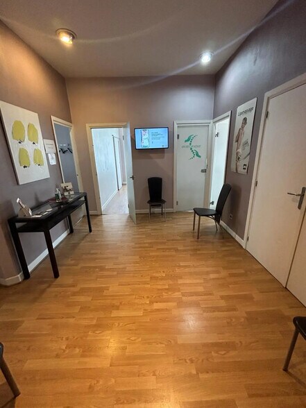 Office in Lyon for sale - Interior Photo - Image 2 of 6