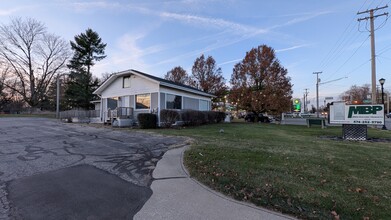 3515 Bremen Hwy, Mishawaka, IN for lease Building Photo- Image 1 of 10