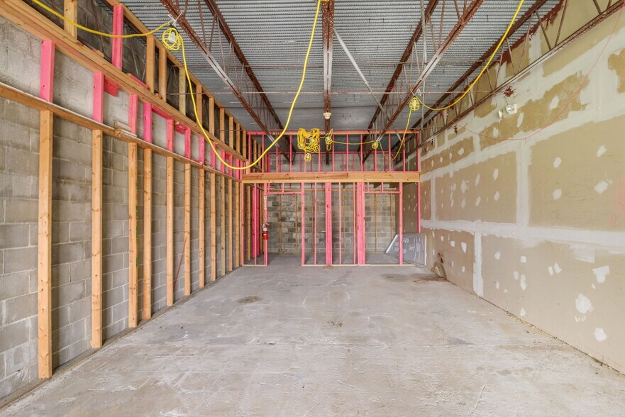 2310 Park Place Dr, Terrytown, LA for sale - Interior Photo - Image 3 of 19