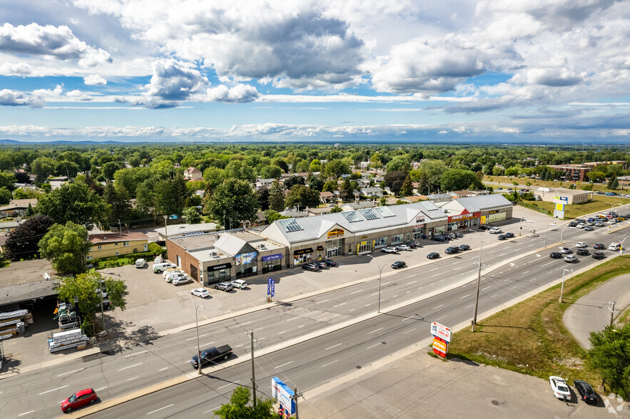 511-523 Boul Curé-Labelle, Laval, QC for sale - Aerial - Image 2 of 5