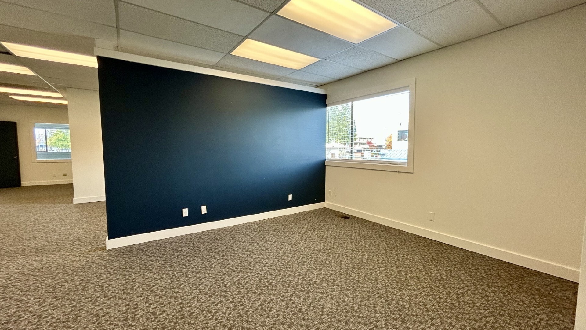 180 W Dayton St, Edmonds, WA for lease Interior Photo- Image 1 of 9