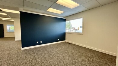 180 W Dayton St, Edmonds, WA for lease Interior Photo- Image 1 of 9