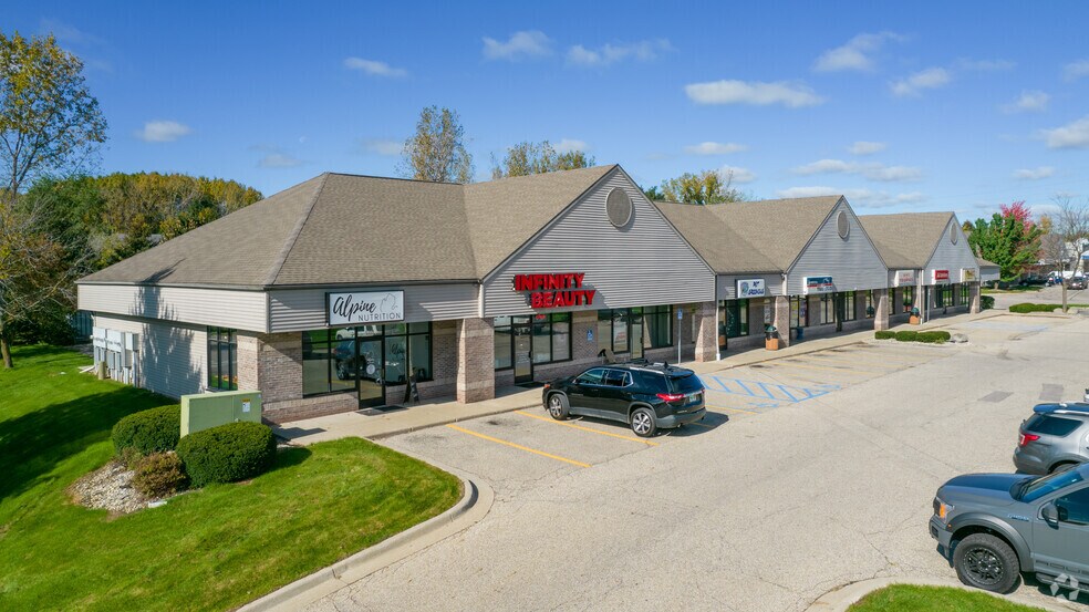 5305-5317 Alpine Ave NW, Comstock Park, MI for sale - Primary Photo - Image 1 of 1