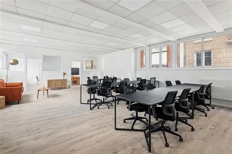 Office in Paris for lease - Interior Photo - Image 3 of 5