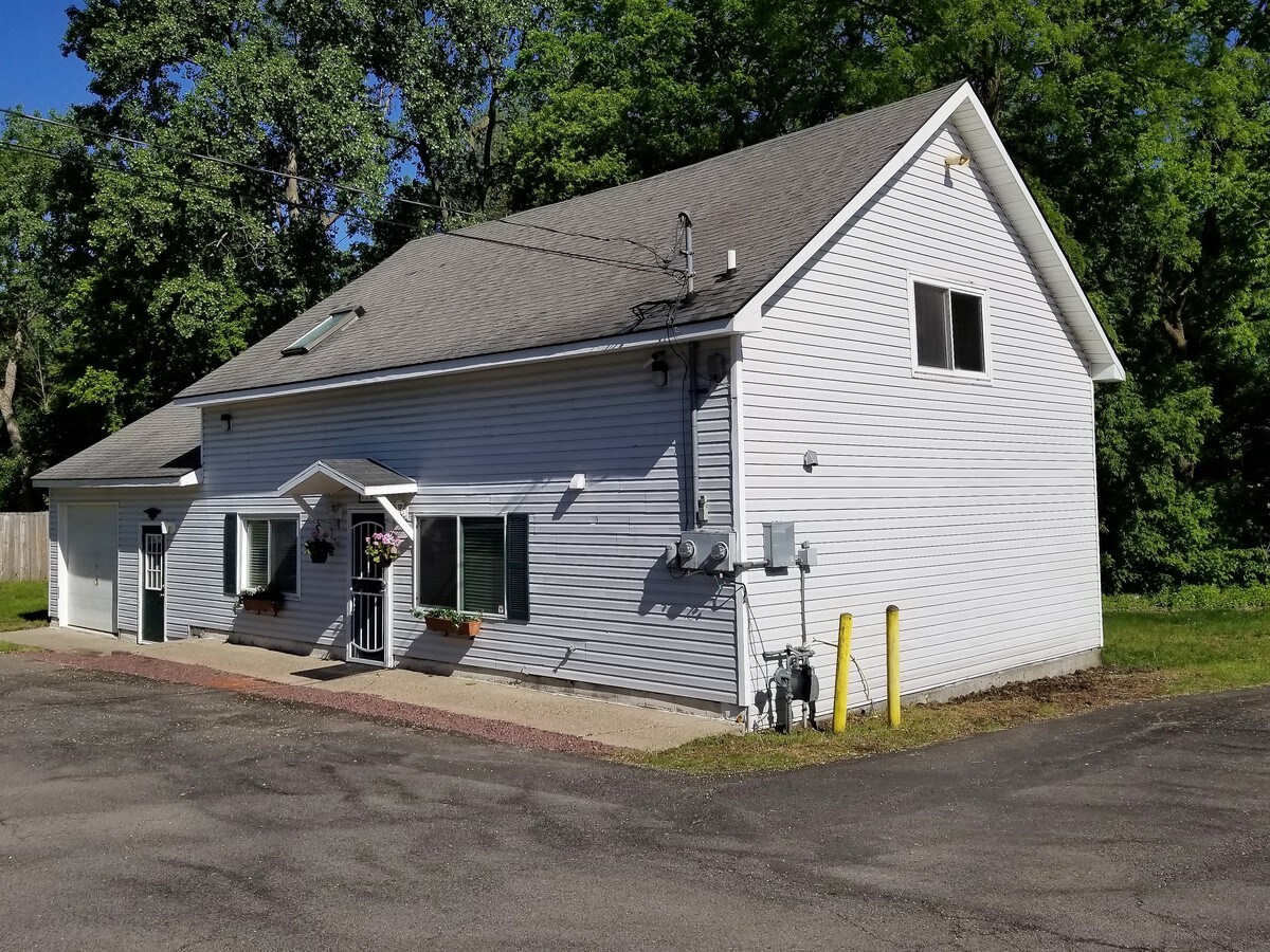 1782 Penfield Rd, Penfield, NY 14526