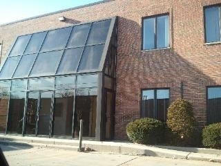 6601 N Avondale Ave, Chicago, IL for lease - Building Photo - Image 2 of 4