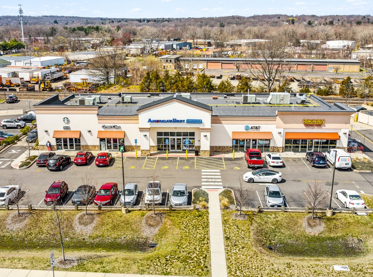 893 N Colony Rd, Wallingford, CT 06492