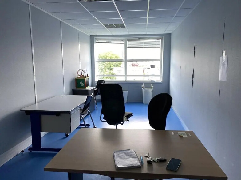 Office in Rennes for lease - Building Photo - Image 2 of 13