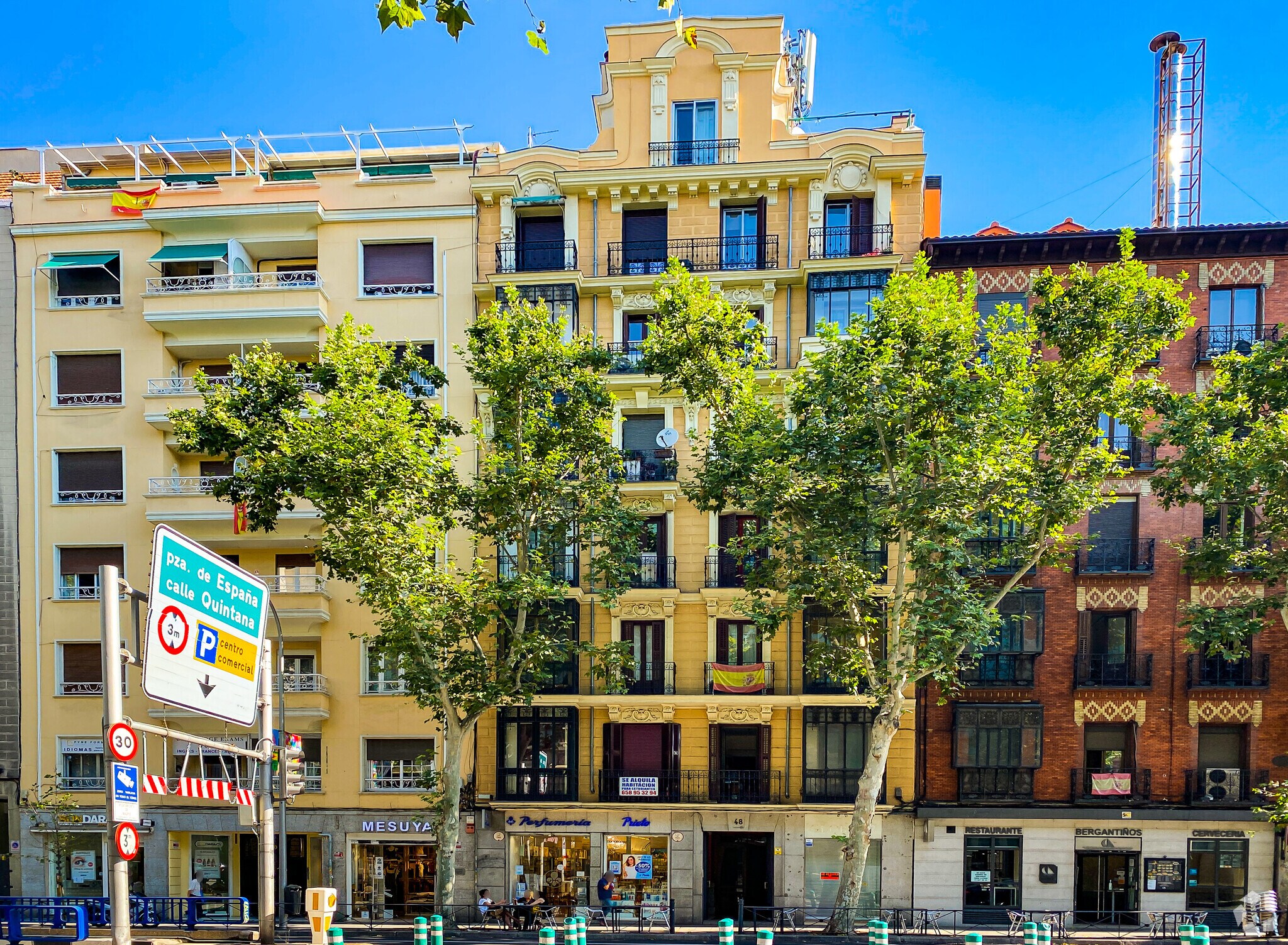 Calle de Alberto Aguilera, 48, Madrid, Madrid for sale Primary Photo- Image 1 of 1