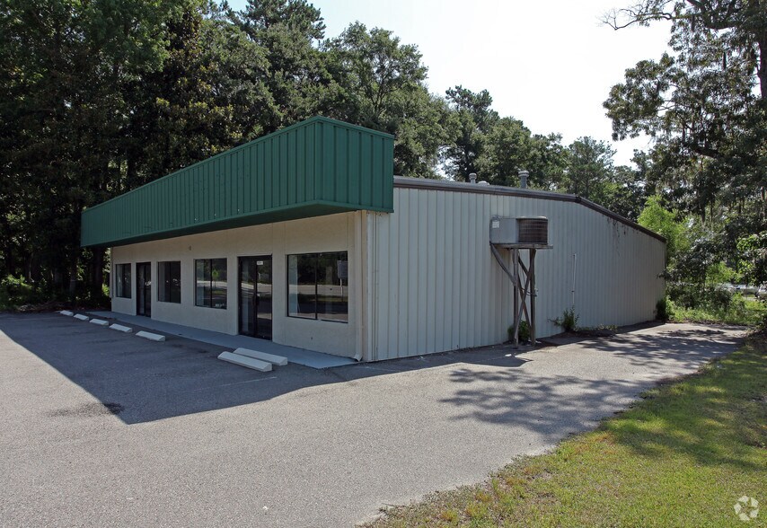 399 Parris Island Gtwy, Burton Branch, SC for sale - Primary Photo - Image 1 of 1