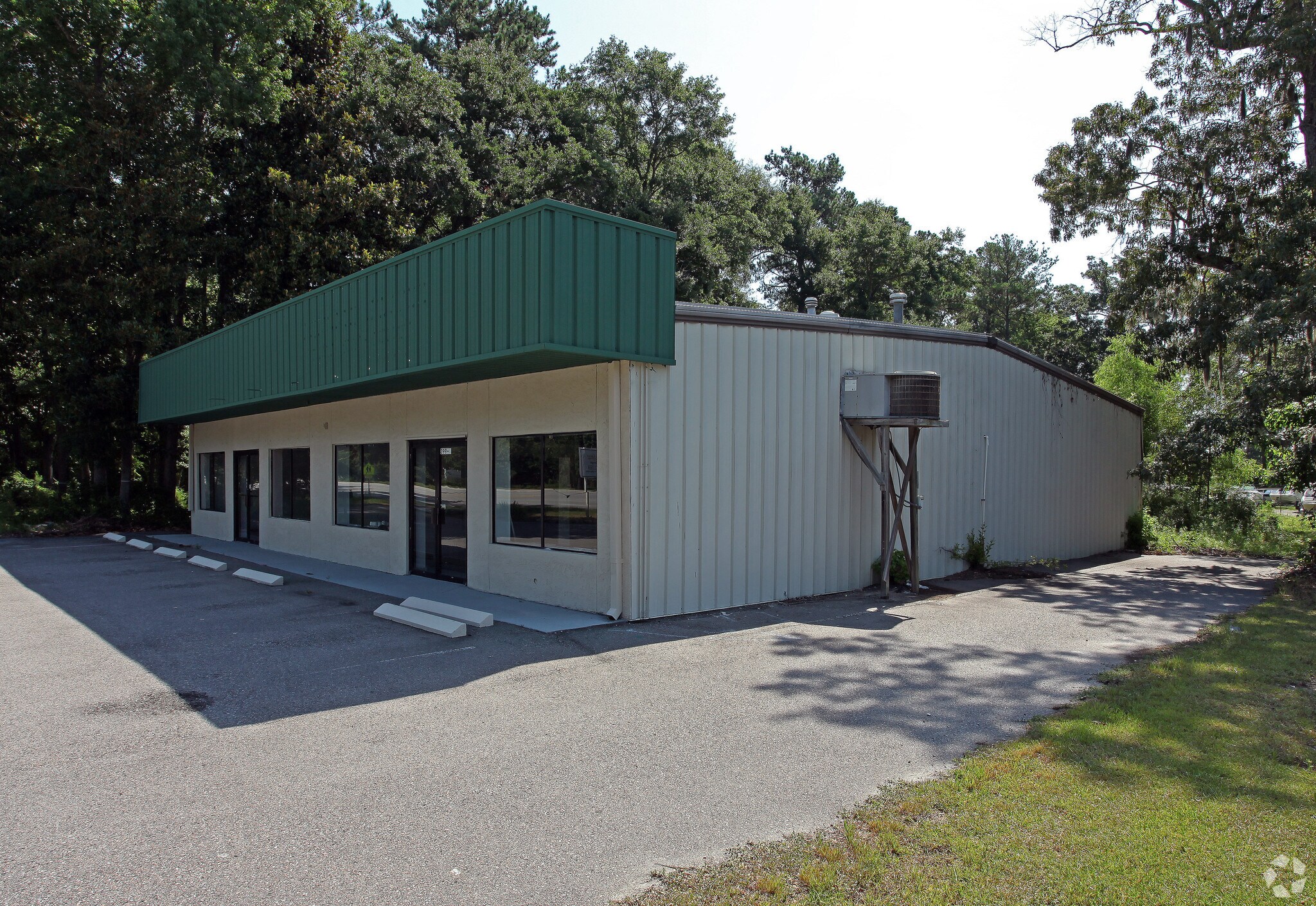 399 Parris Island Gtwy, Burton Branch, SC for sale Primary Photo- Image 1 of 1