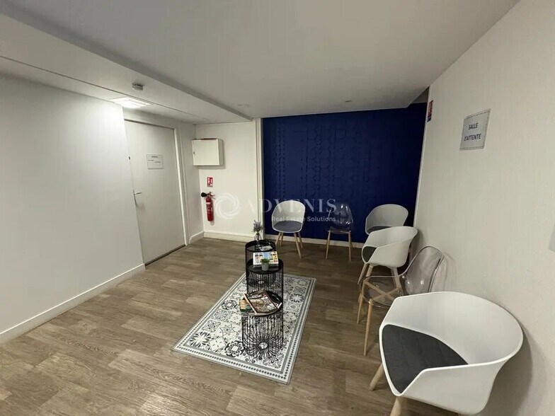 Office in Le Mans for lease - Building Photo - Image 3 of 3