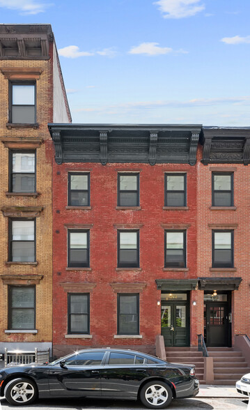 362 W 30th St, New York, NY for sale - Building Photo - Image 1 of 1