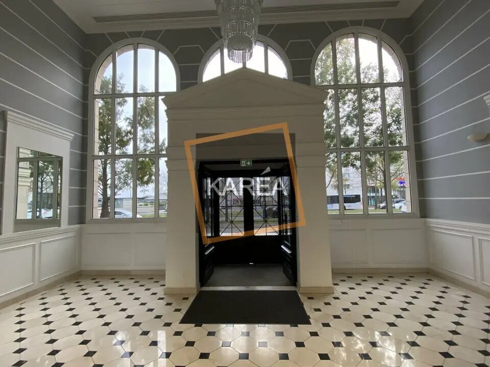 Office in Chessy for lease Interior Photo- Image 1 of 1