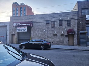 37-16 13th St, Long Island City, NY for lease Building Photo- Image 2 of 7